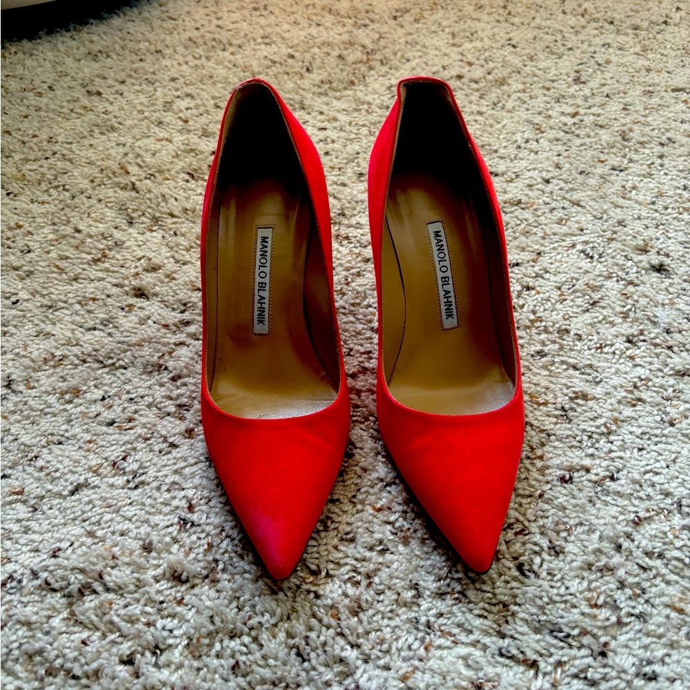Manolo Blahnik coral suede BB heels